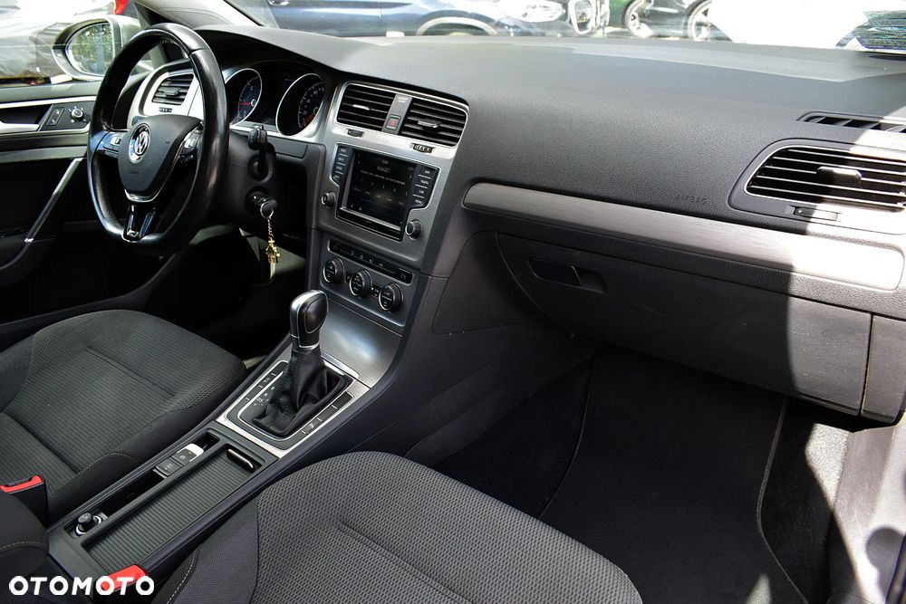 Volkswagen Golf VII 1.6 TDI BMT Trendline DSG - 9
