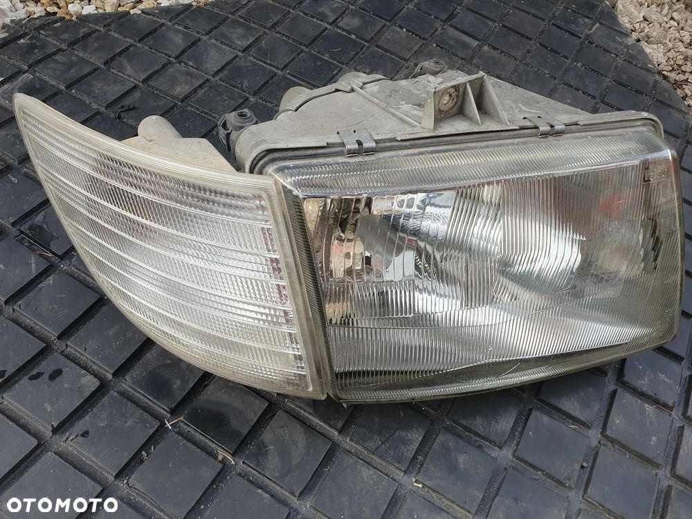 MERCEDES VITO W638 LAMPA PRAWA PRZÓD EUROPA - 2
