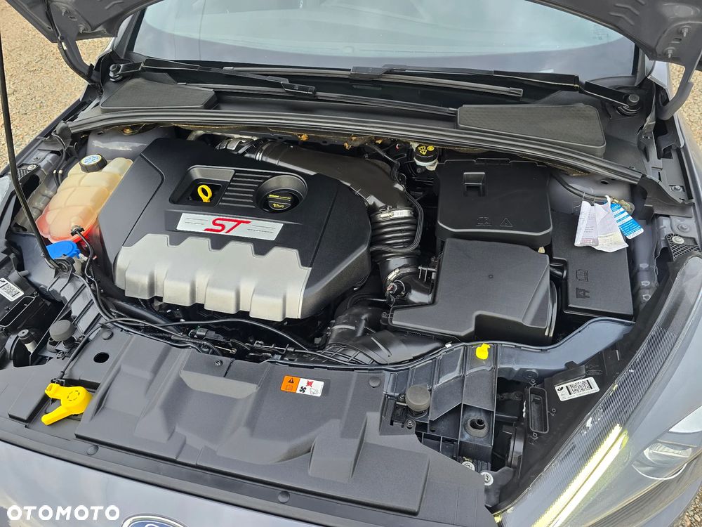 Ford Focus 2.0 EcoBoost ST mit Leder-Sport-Paket - 30