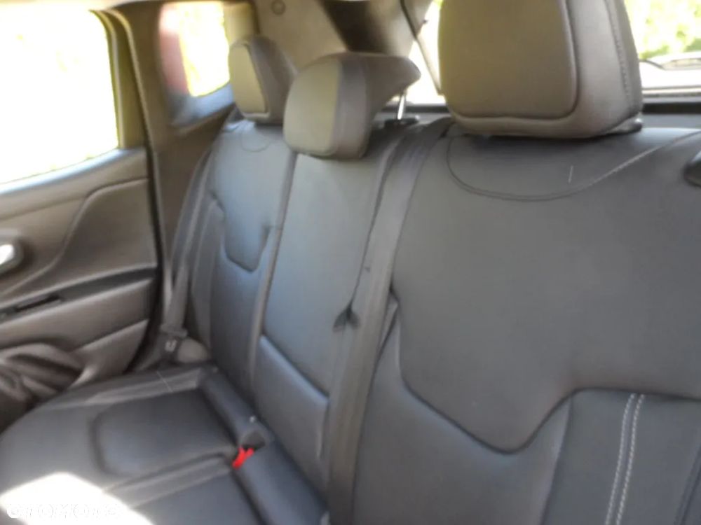 Jeep Renegade 1.3 T-GDI Automatik Limited - 13