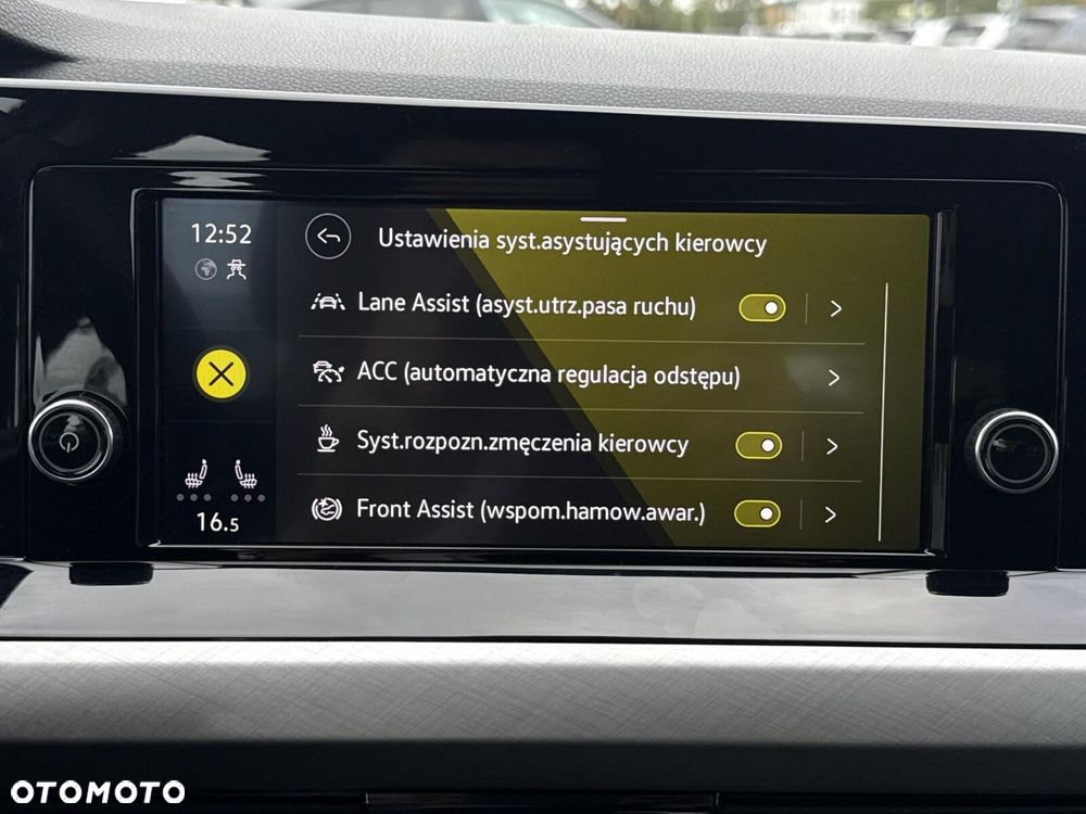 Volkswagen Golf VIII 1.5 TSI EVO Life - 29