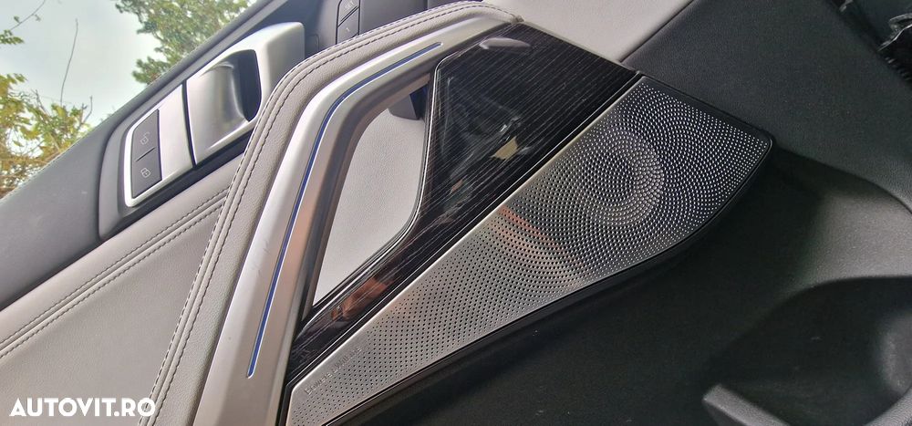 BMW X6 xDrive40i AT MHEV - 19