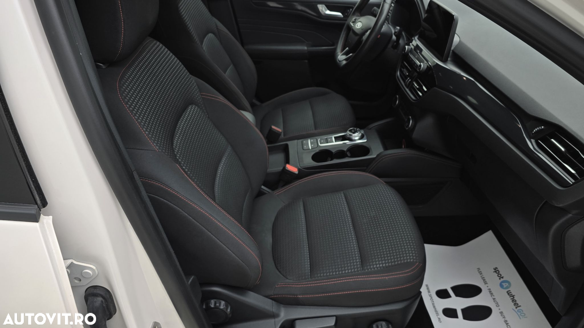 Ford Kuga - 19