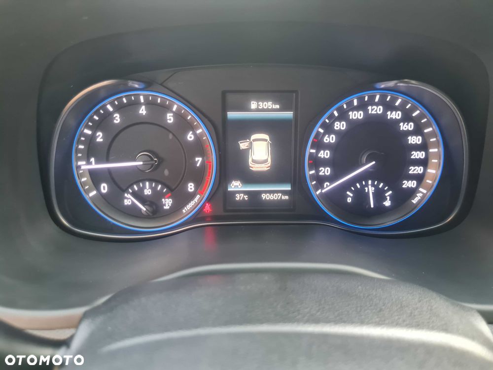 Hyundai Kona - 7