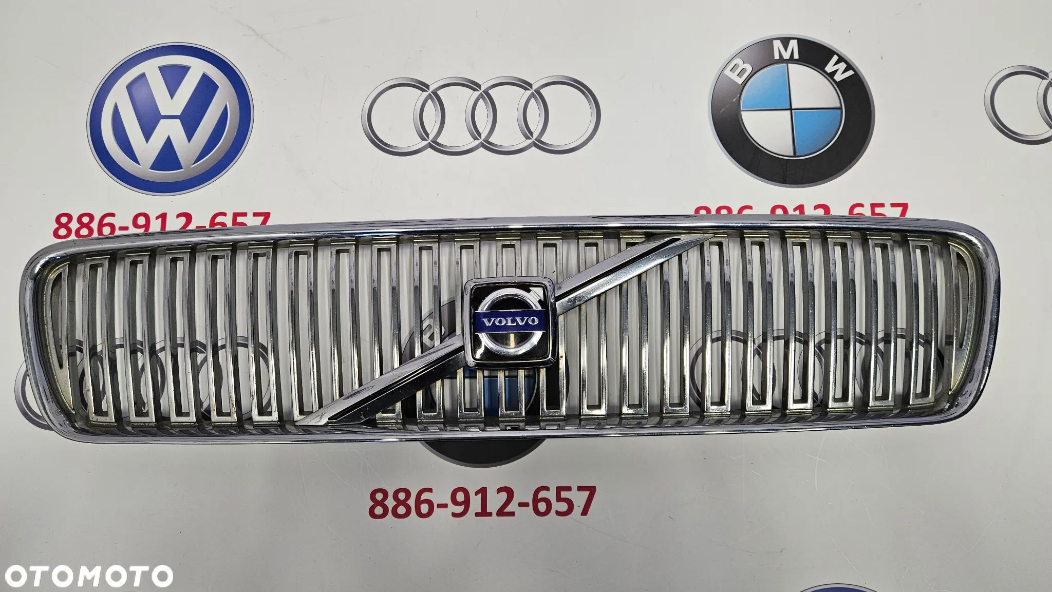 Volvo V50 2003-2007 Atrapa zderzaka Grill Kratka Chrom 08678680 Stan BDB Wszystkie mocowania całe - 1