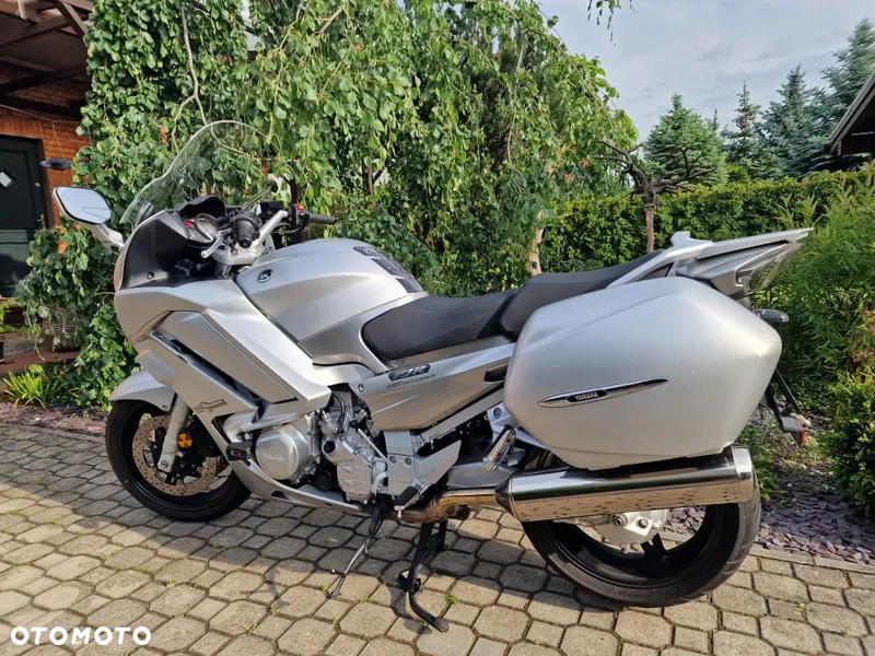 Yamaha FJR - 12