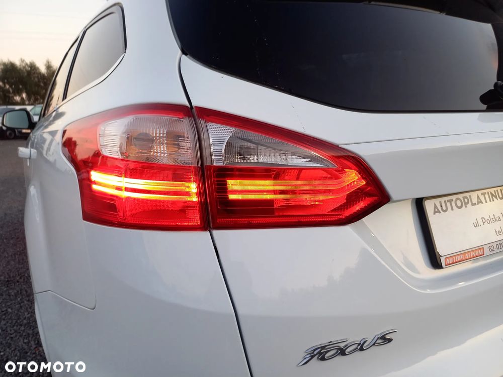 Ford Focus 1.0 EcoBoost Titanium - 12