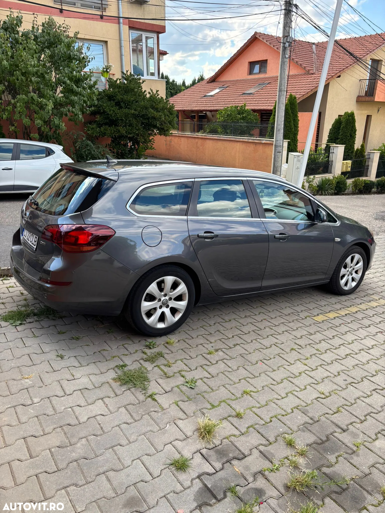 Opel Astra Sports Tourer 2.0 CDTI Sport Aut. - 2