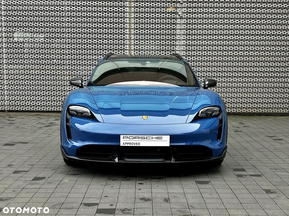 Porsche Taycan Turbo S - 8