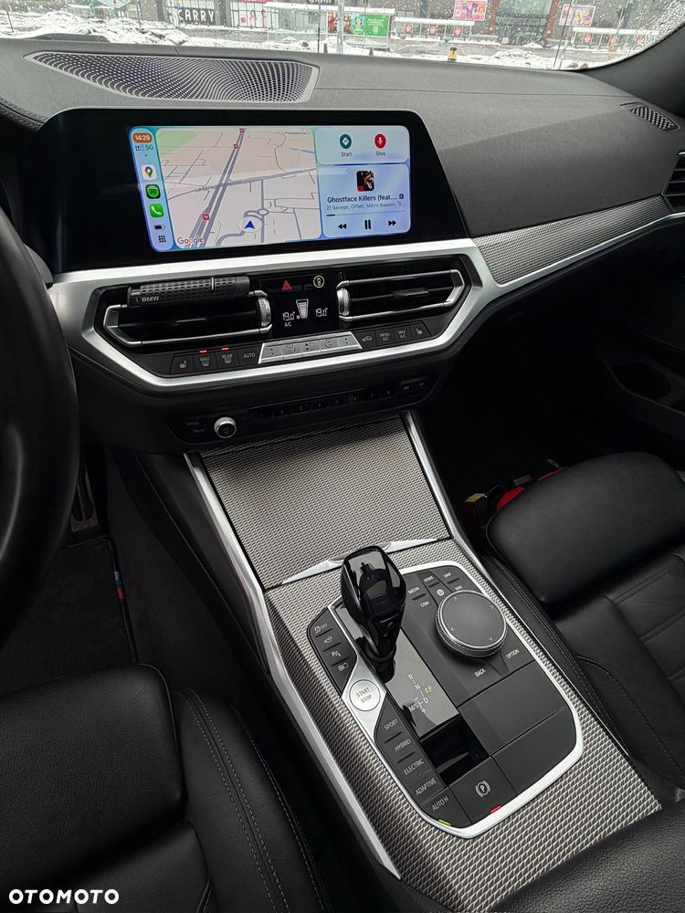 BMW Seria 3 330e M Sport sport - 13