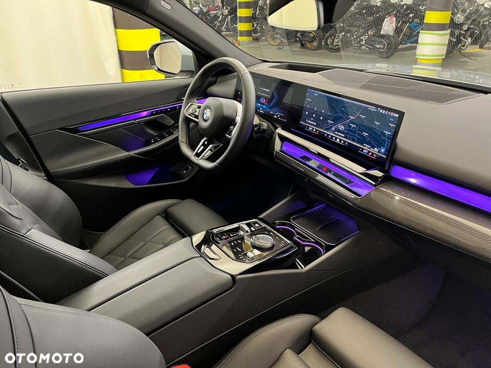 BMW Seria 5 520d xDrive mHEV M Sport - 40