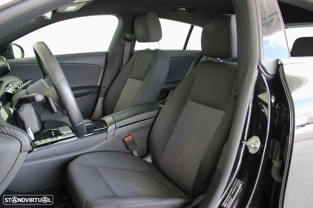 Mercedes-Benz CLA 180 d Shooting Brake Business Solutions Aut. - 35