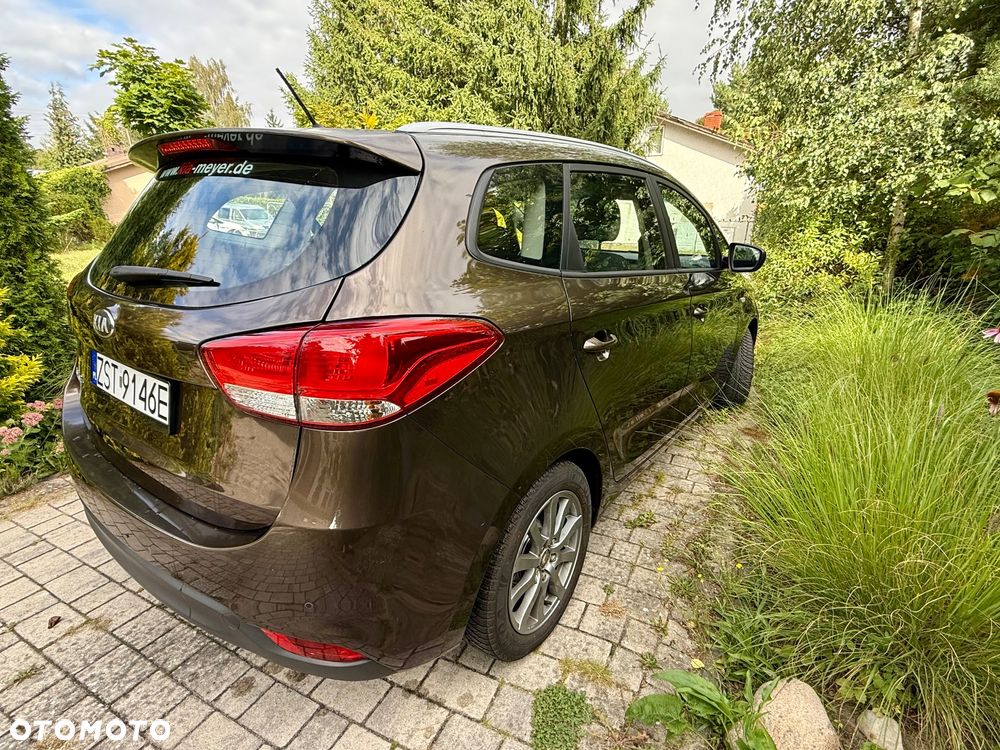 Kia Carens - 14