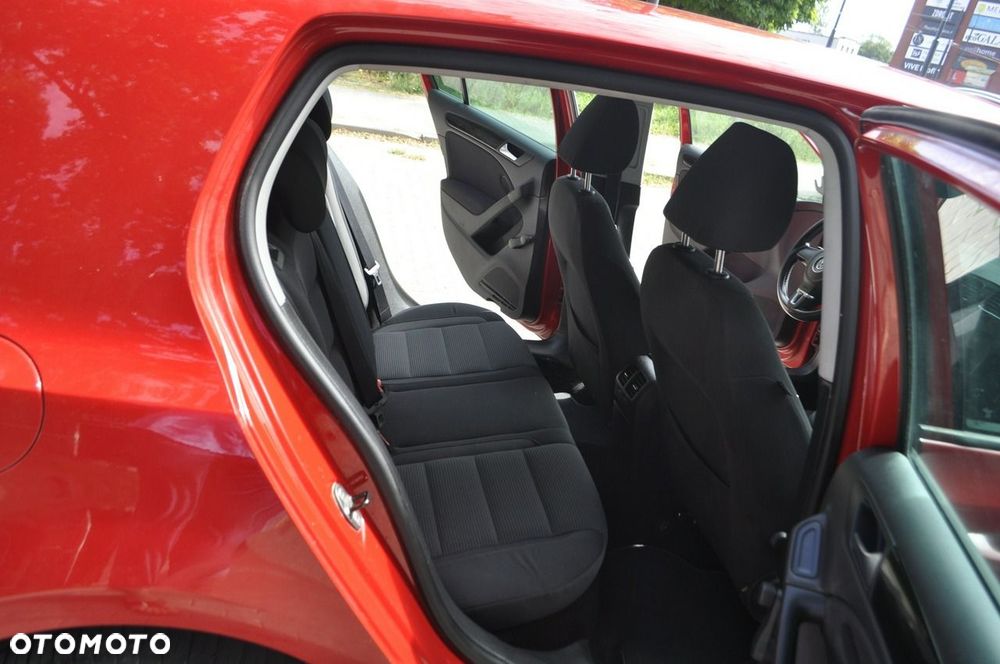 Volkswagen Golf - 10