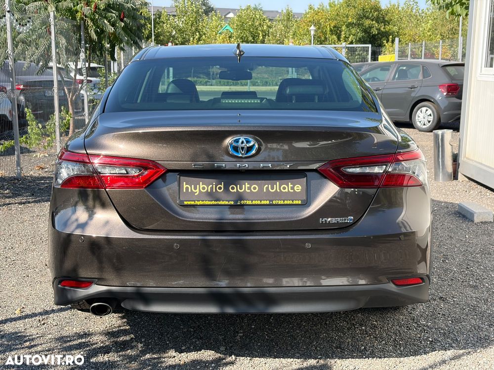 Toyota Camry 2.5 Exclusive - 4