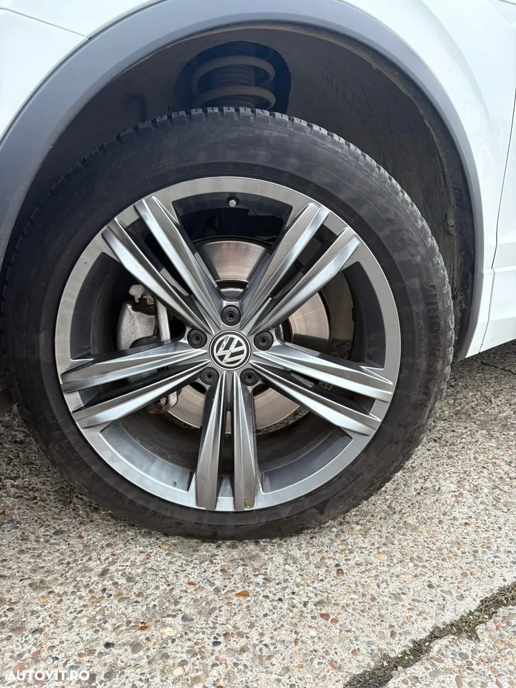 Volkswagen Tiguan - 10