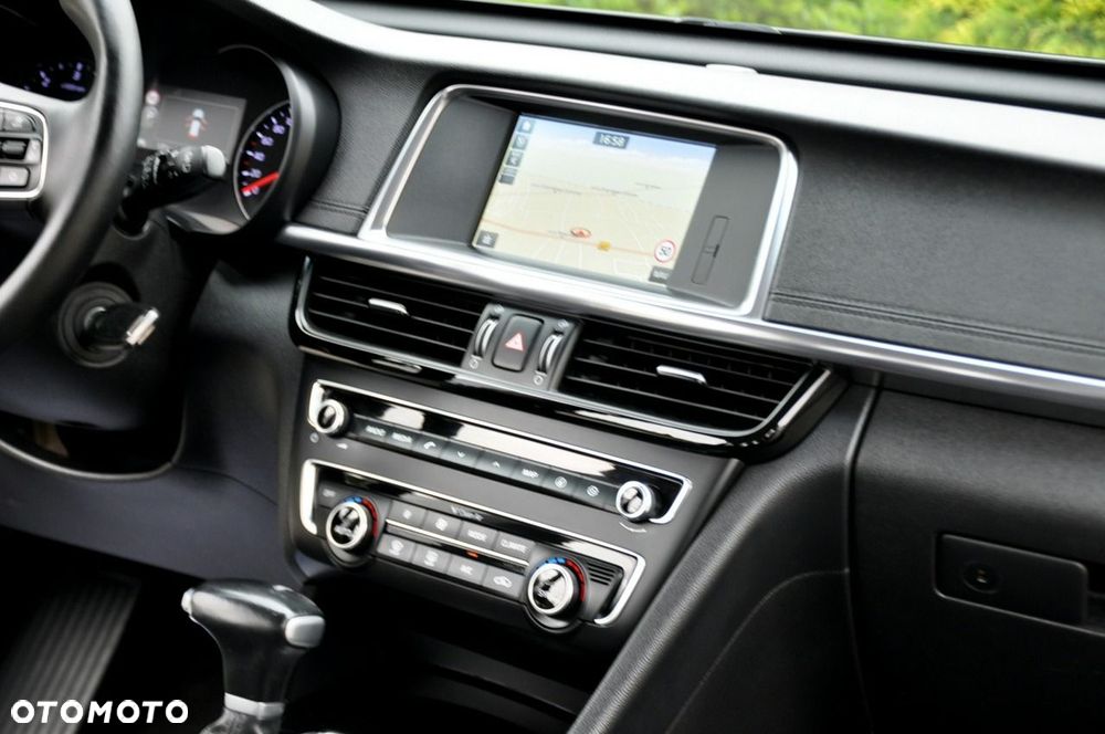 Kia Optima - 26