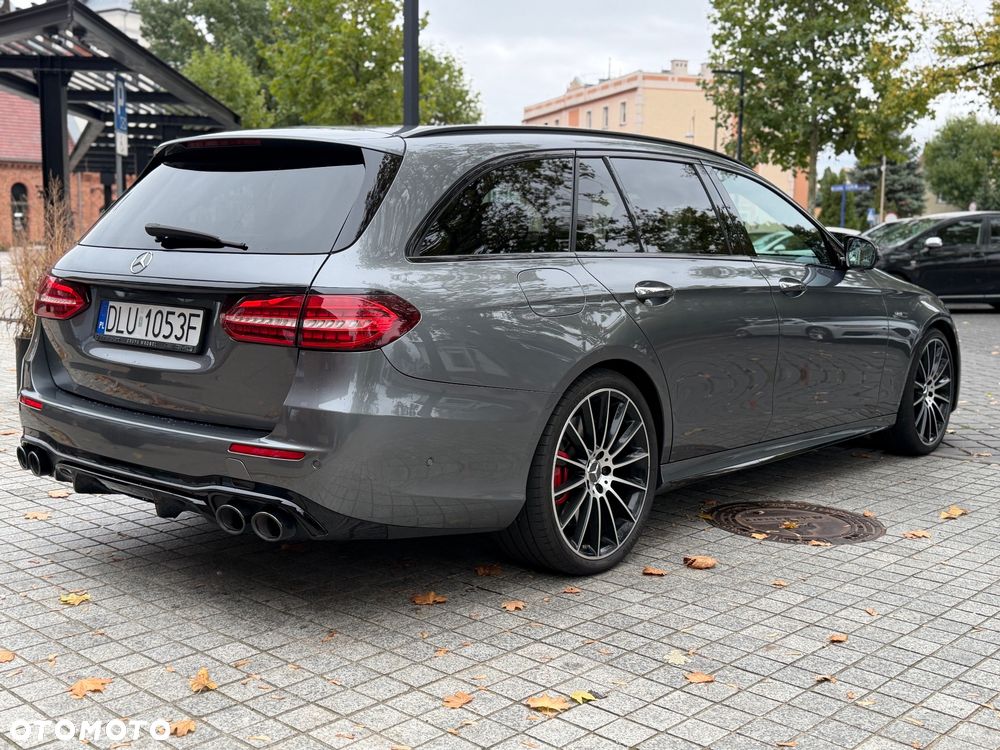 Mercedes-Benz Klasa E AMG 53 4-Matic+ - 3