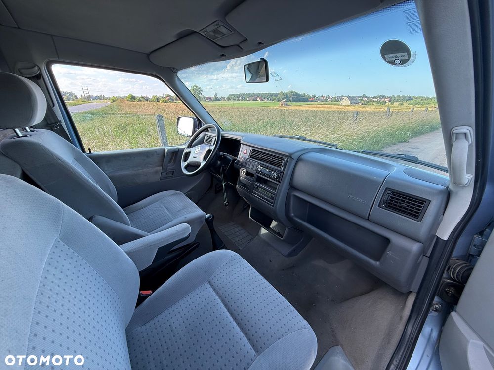 Volkswagen Multivan - 8