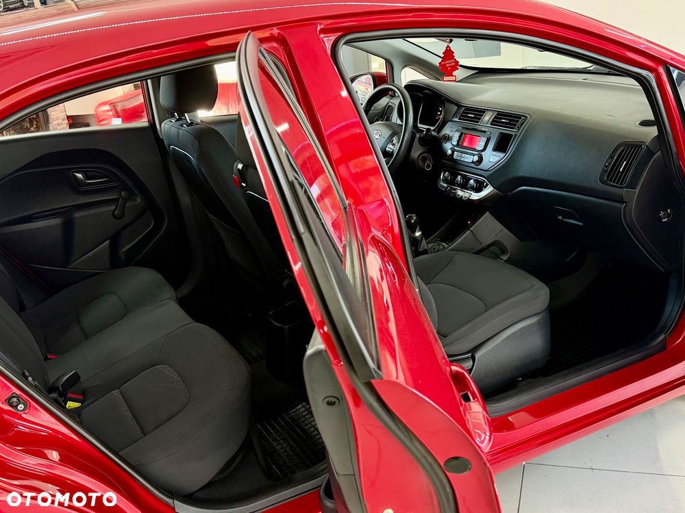 Kia Rio 1.2 L - 36