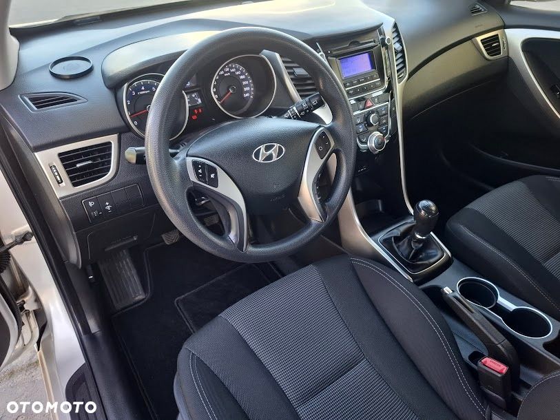 Hyundai i30 1.4 Comfort - 14