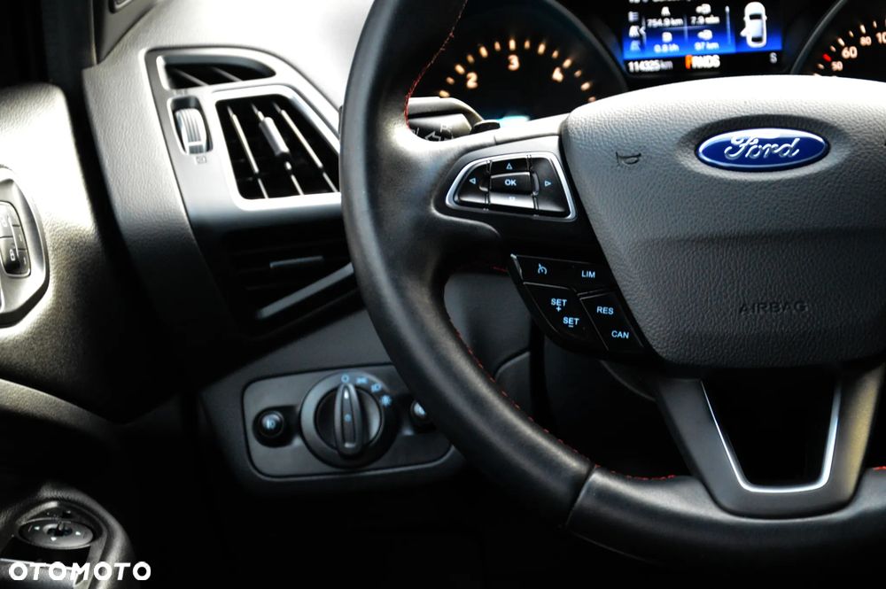 Ford Kuga 2.0 TDCi 4x4 ST-Line - 31