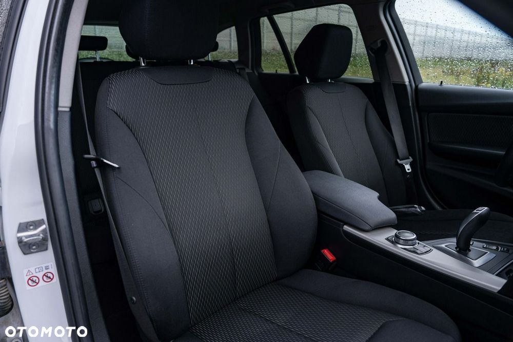 BMW Seria 3 320d xDrive - 20