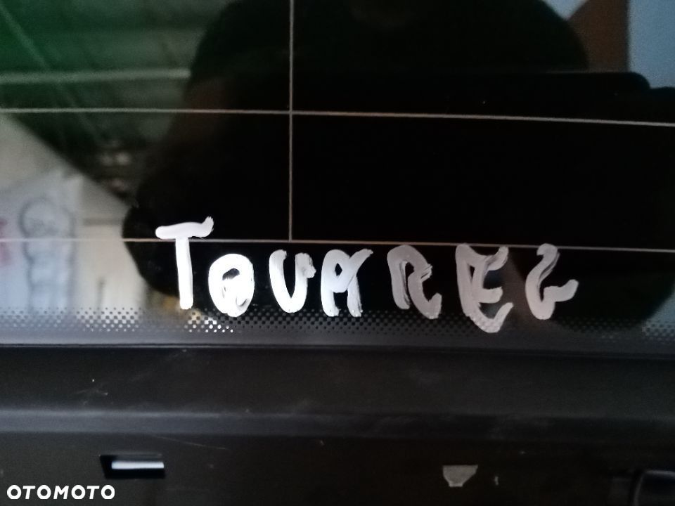 Szyba klapy bagażnika VW Touareg 7L0 - 3