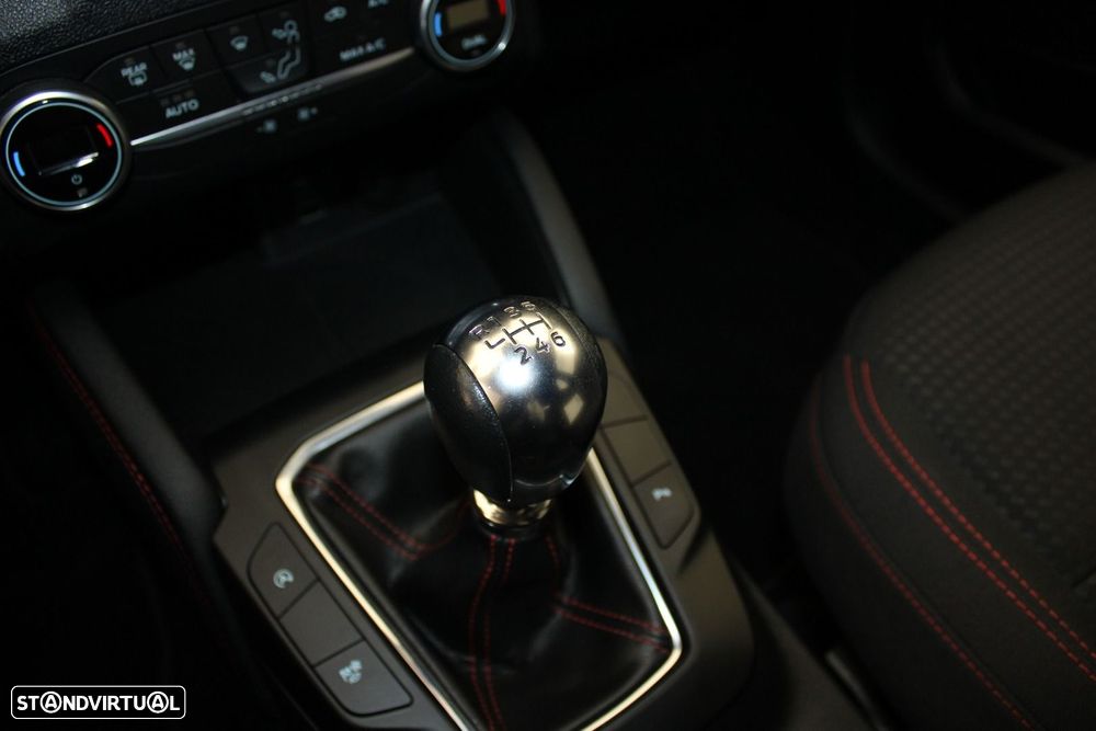 Ford Kuga 1.5 EcoBoost ST-Line - 28