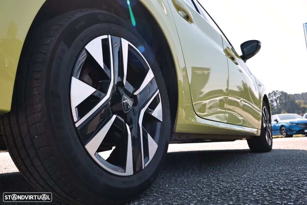Peugeot 208 1.2 PureTech Allure - 5