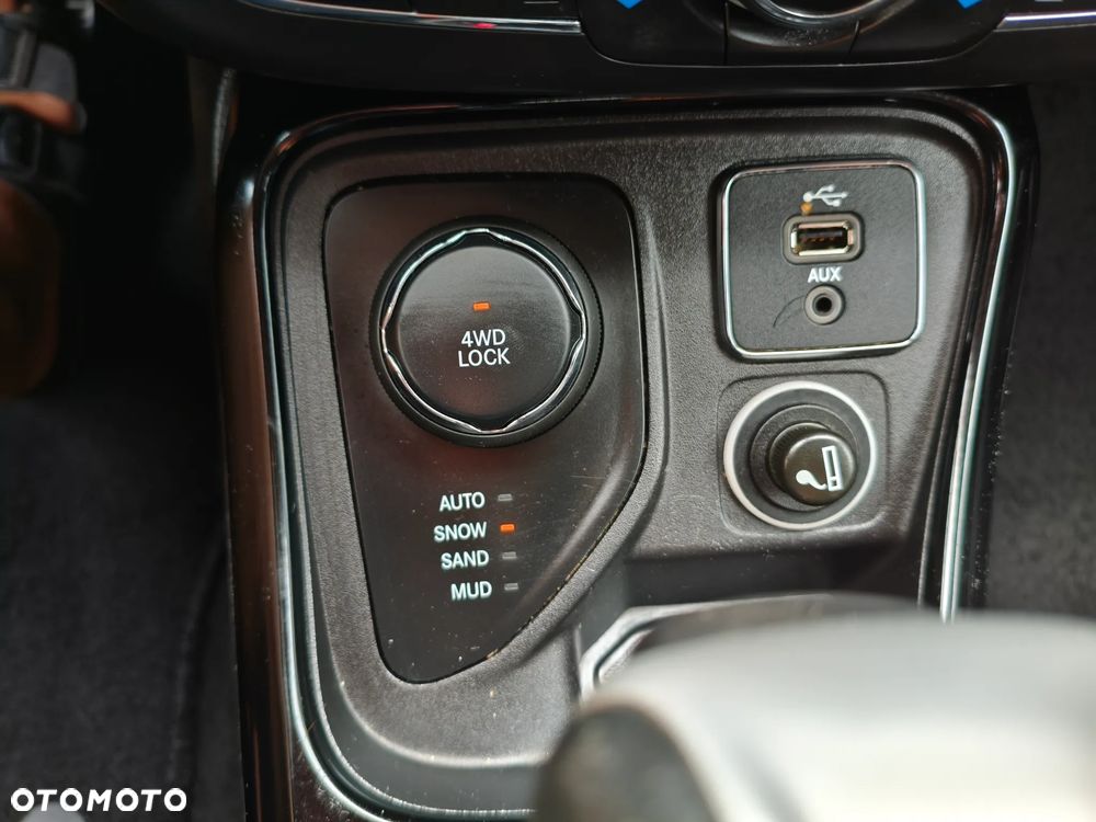Jeep Compass - 33