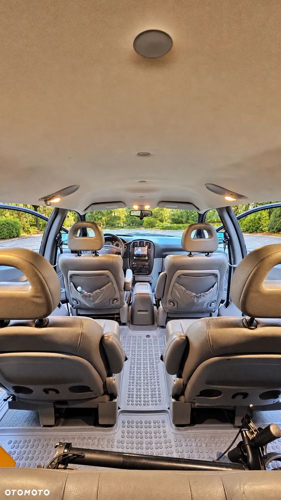 Chrysler Grand Voyager 3.3 LX - 11