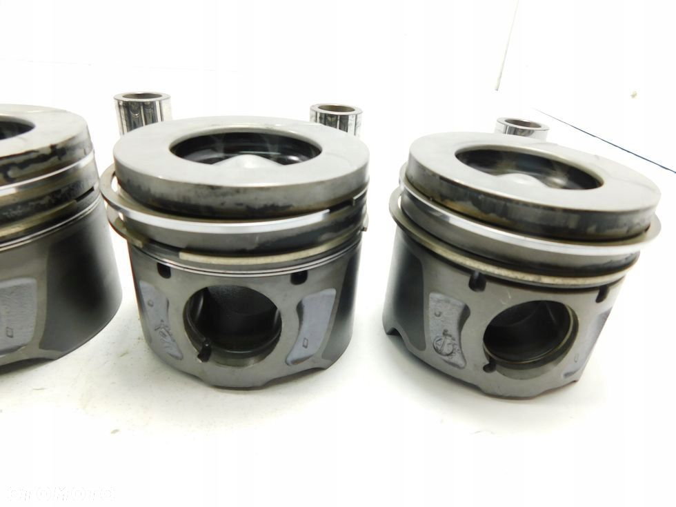4x Tłok tłoki 2.0 HDI TDCI EURO5 Ford Peugeot Citroen C5 III C4 II 508 5008 - 9