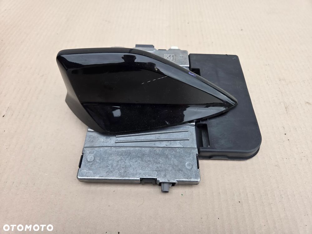 Antena dachowa GPS Citroen C5X  9850013380 - 3