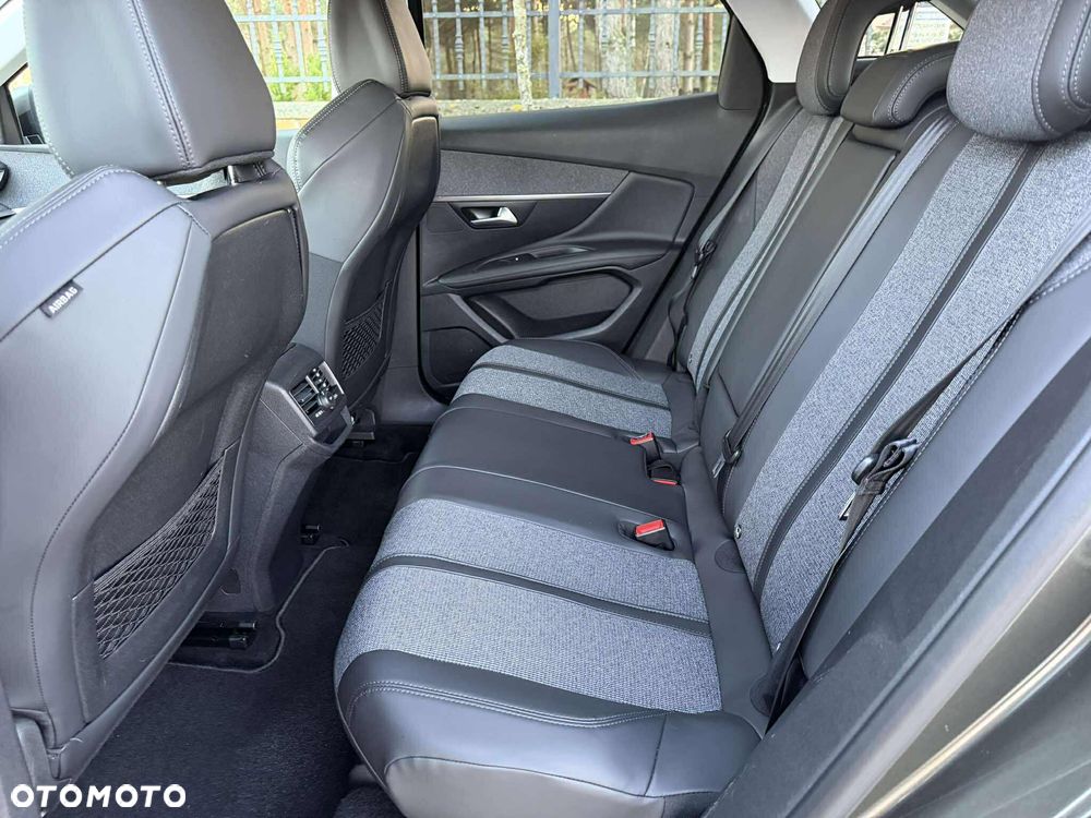 Peugeot 3008 1.6 BlueHDi Allure S&S - 18