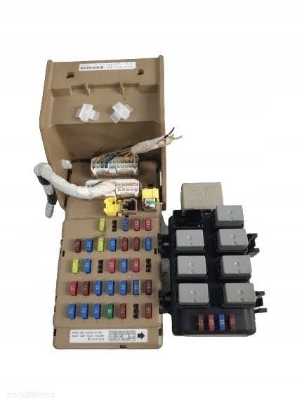 IMPREZA III GH SKRZYNKA BEZPIECZNIKÓW 82201FG010 - 1