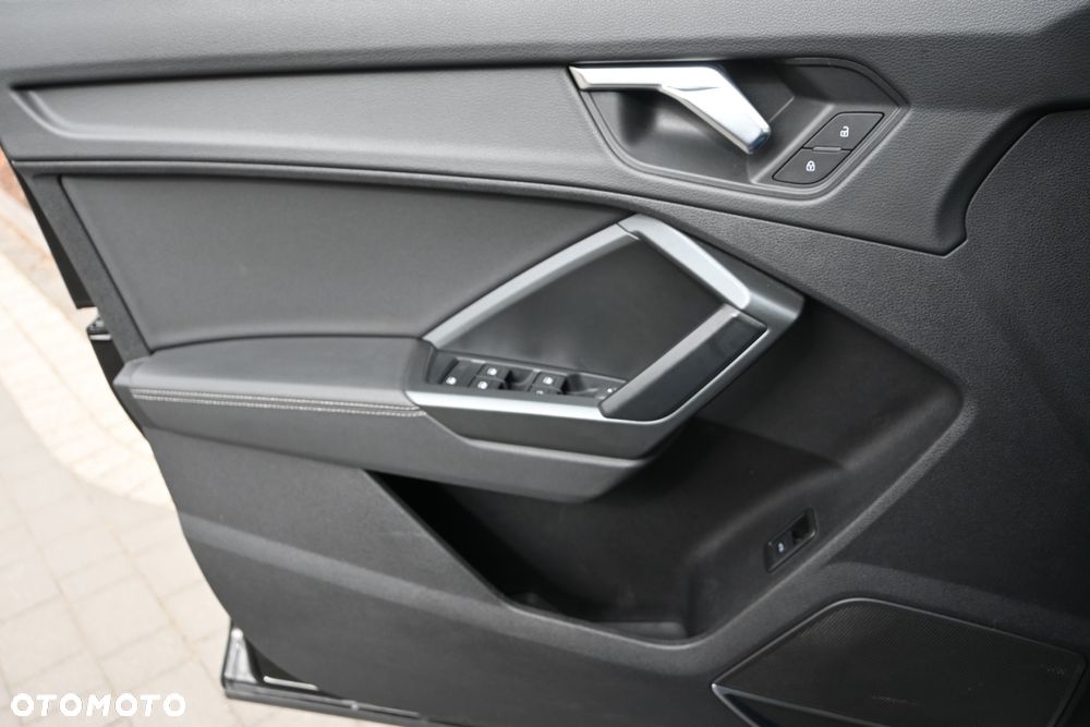 Audi Q3 Sportback 35 TDI S tronic S line - 23