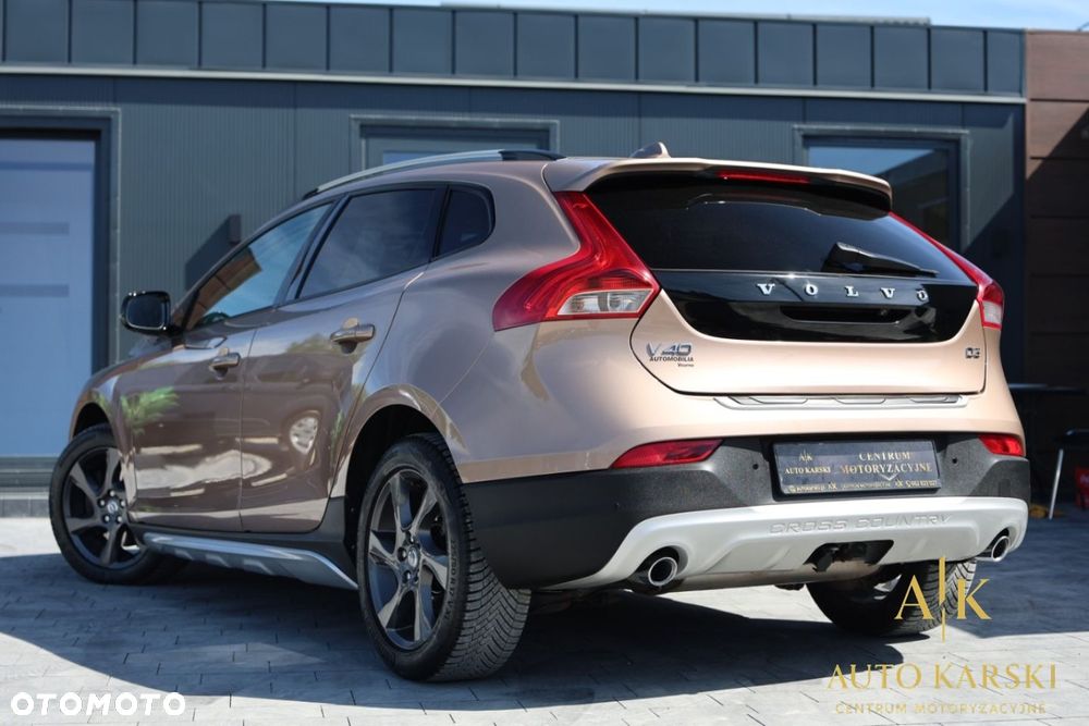 Volvo V40 Cross Country - 5