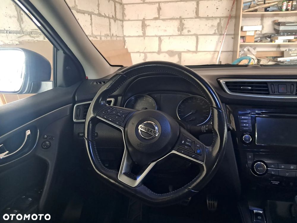 Nissan Qashqai 1.3 DIG-T N-Connecta DCT - 16
