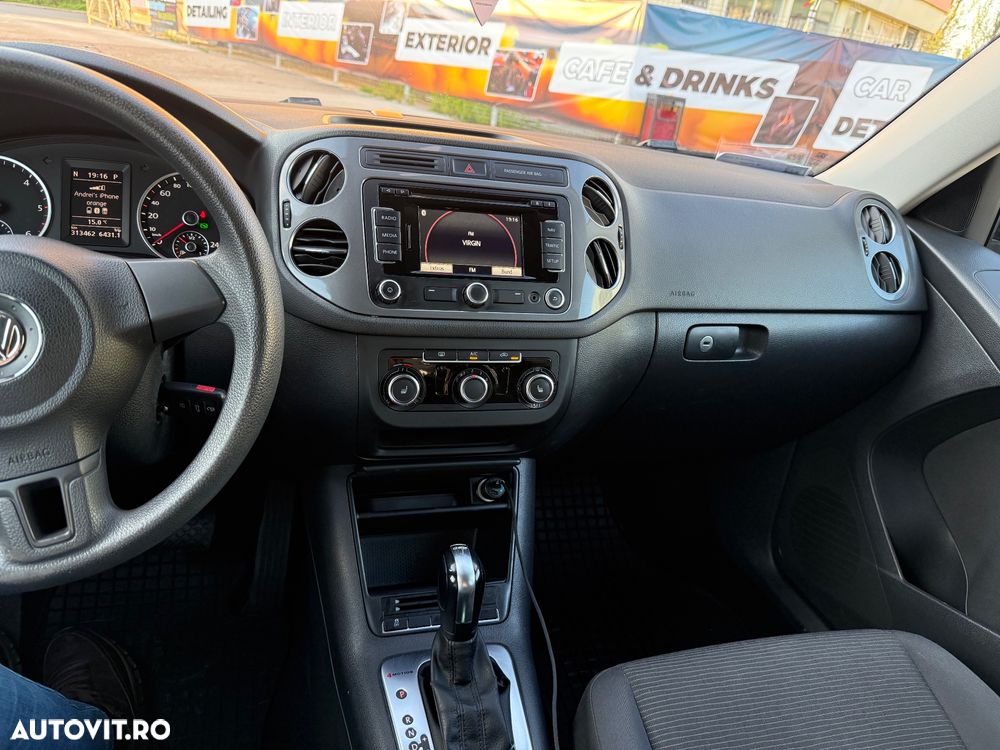 Volkswagen Tiguan - 11