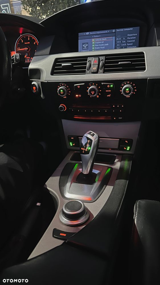 BMW Seria 5 520d Edition Exclusive - 24