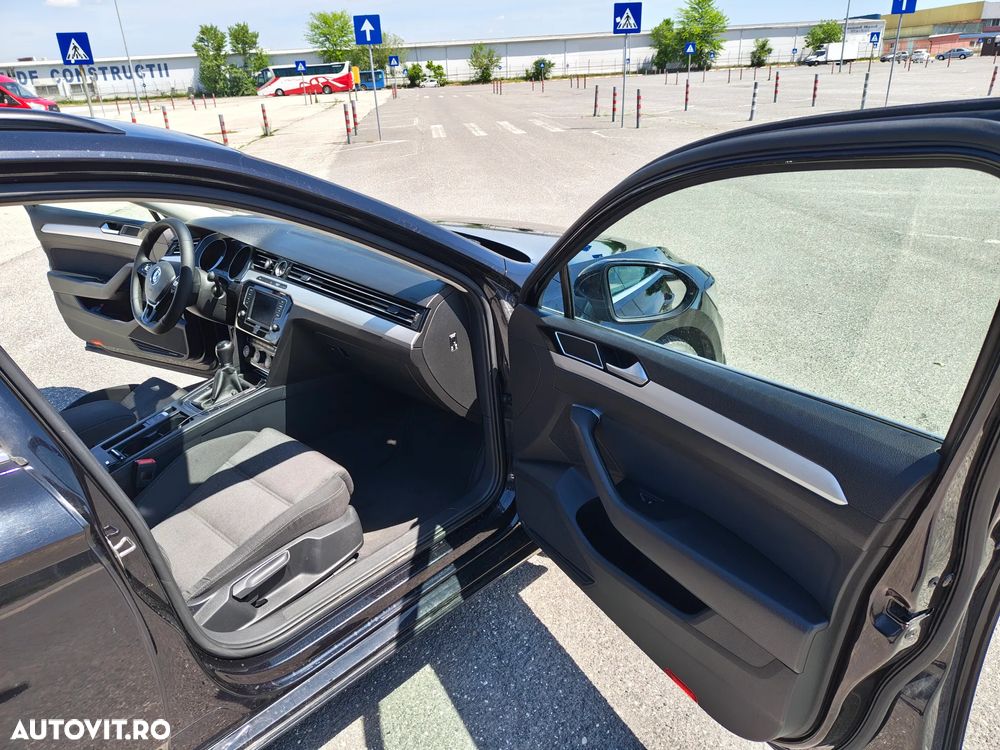 Volkswagen Passat 2.0 TDI Comfortline - 13
