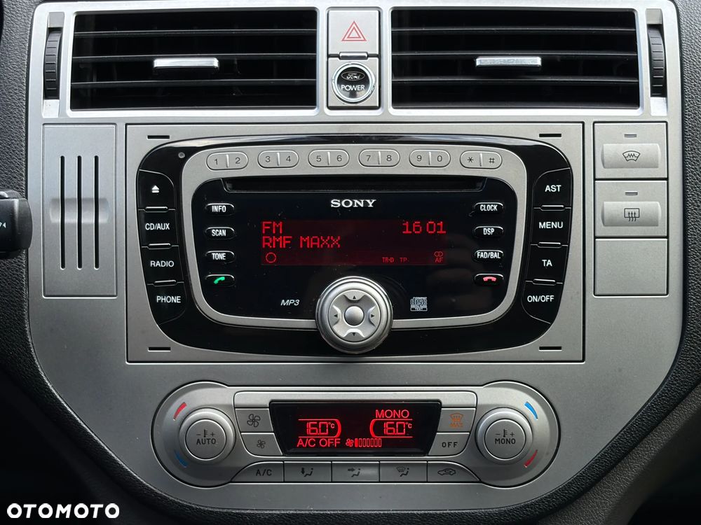 Ford Kuga 2.0 TDCi 4x4 Titanium - 30
