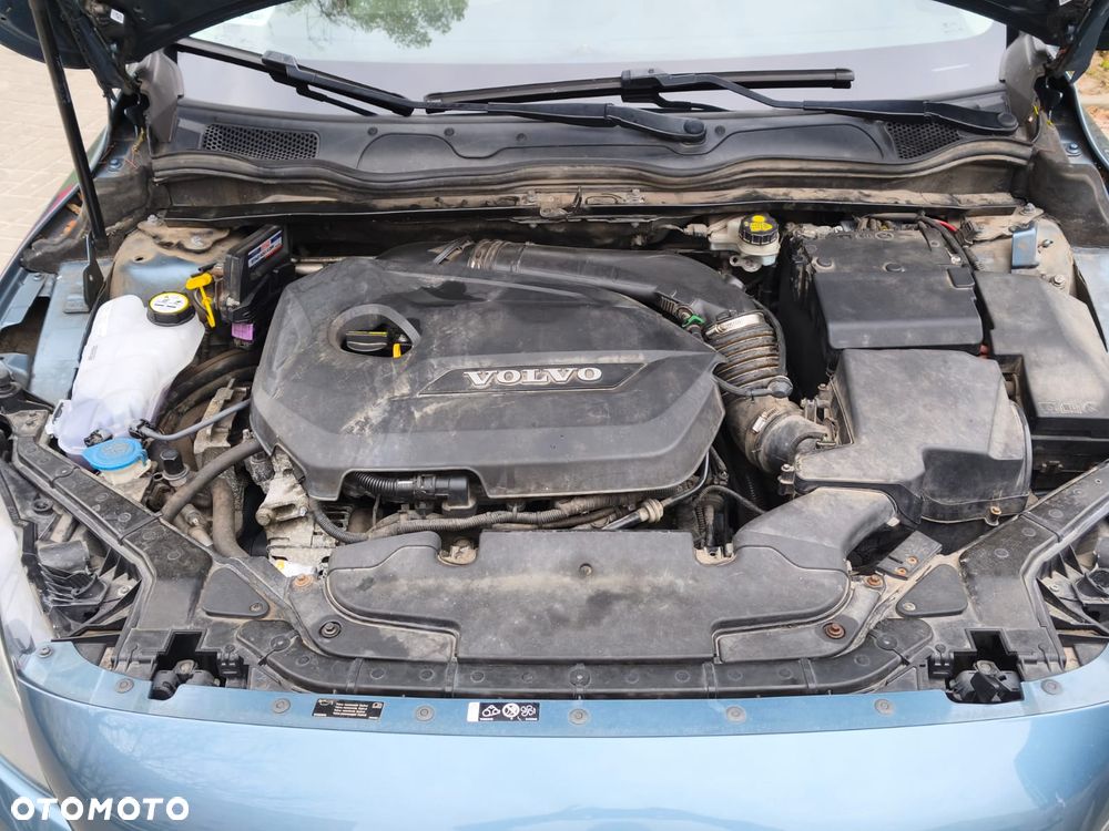 Volvo V40 T3 Kinetic - 11