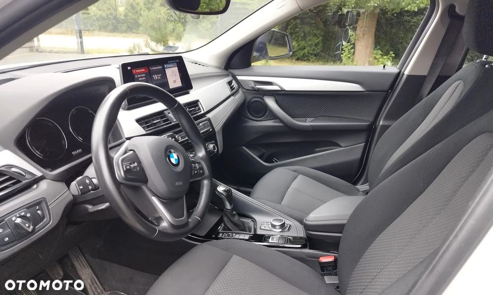 BMW X2 sDrive18i Advantage Plus - 2