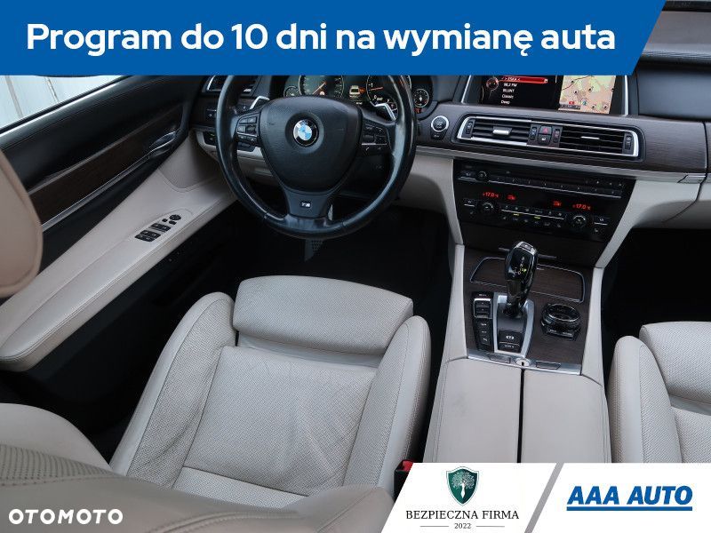BMW Seria 7 - 8