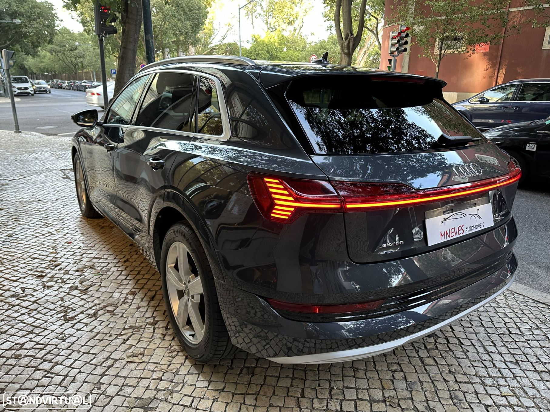 Audi e-tron - 12