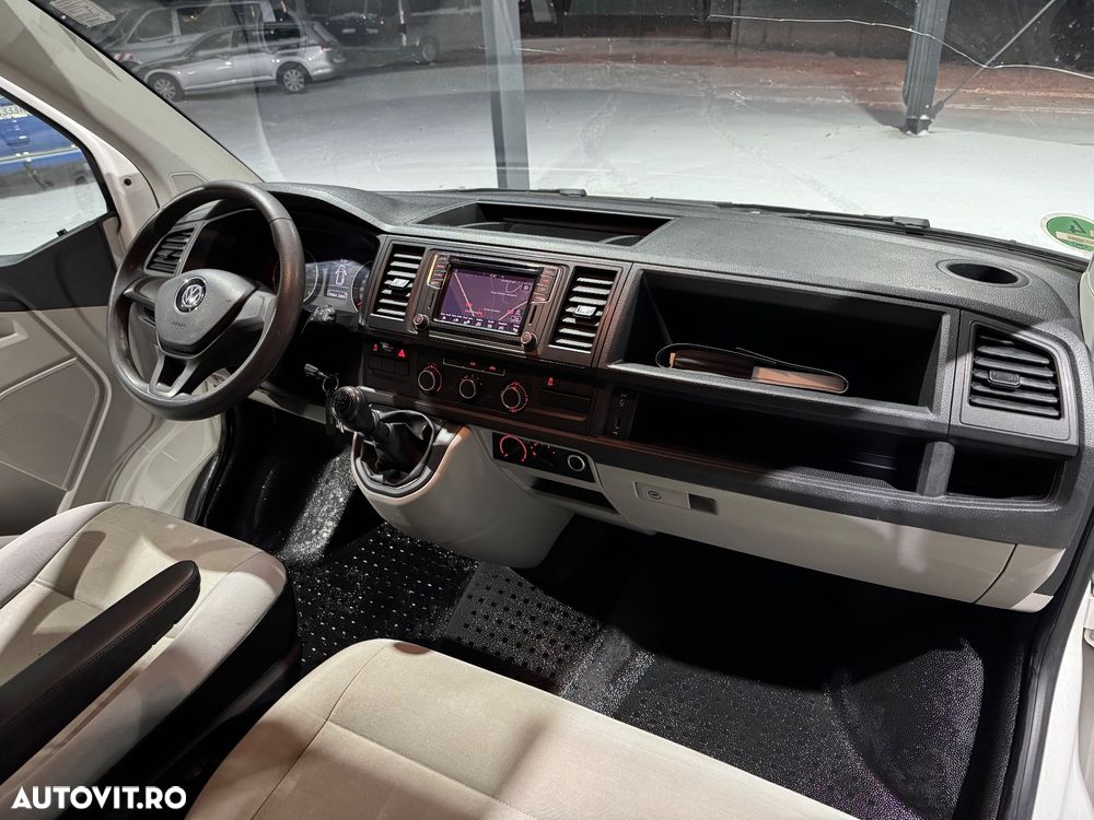 Volkswagen Transporter - 17