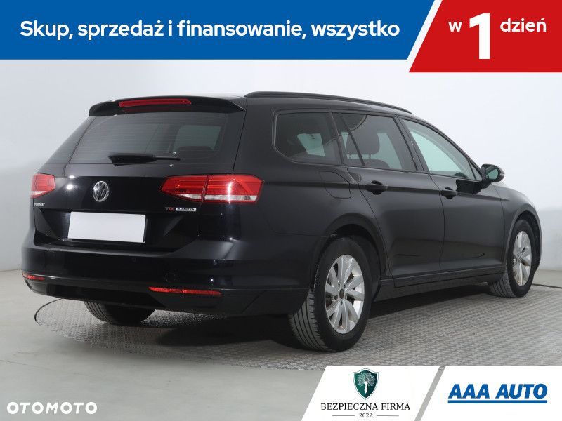 Volkswagen Passat - 6