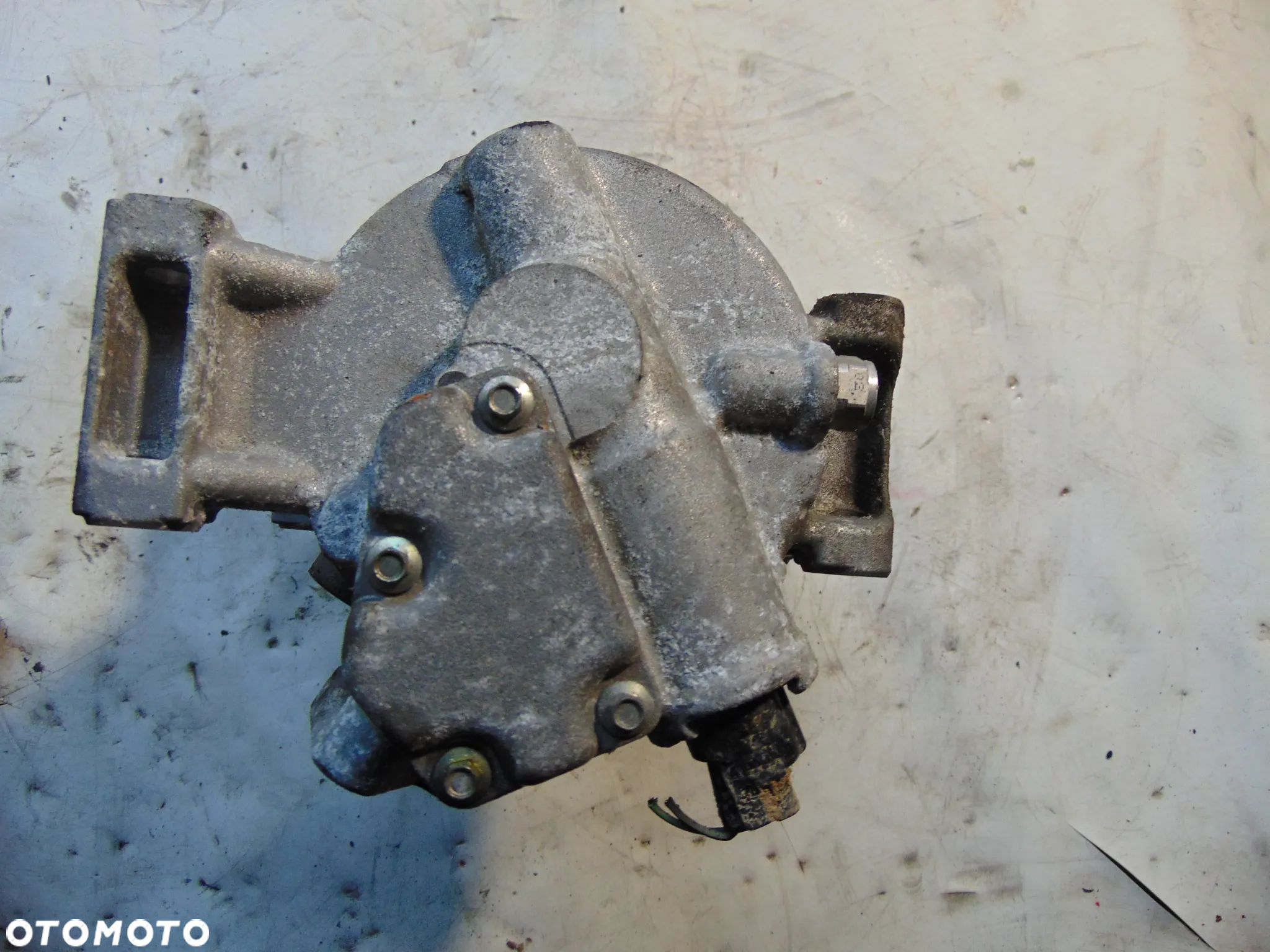 Sprężarka klimatyzacji rav 4 2,0 d4d - 5
